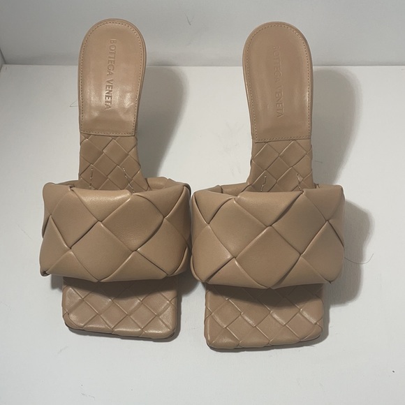 Bottega Veneta BV Lido Sandal - Picture 2 of 8